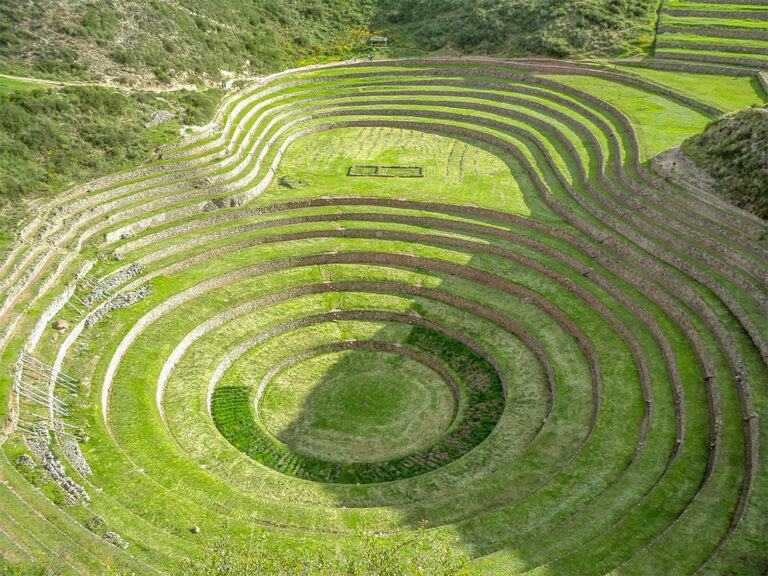 Valle Sagrado De Los Incas VIP Tari Tours Peru