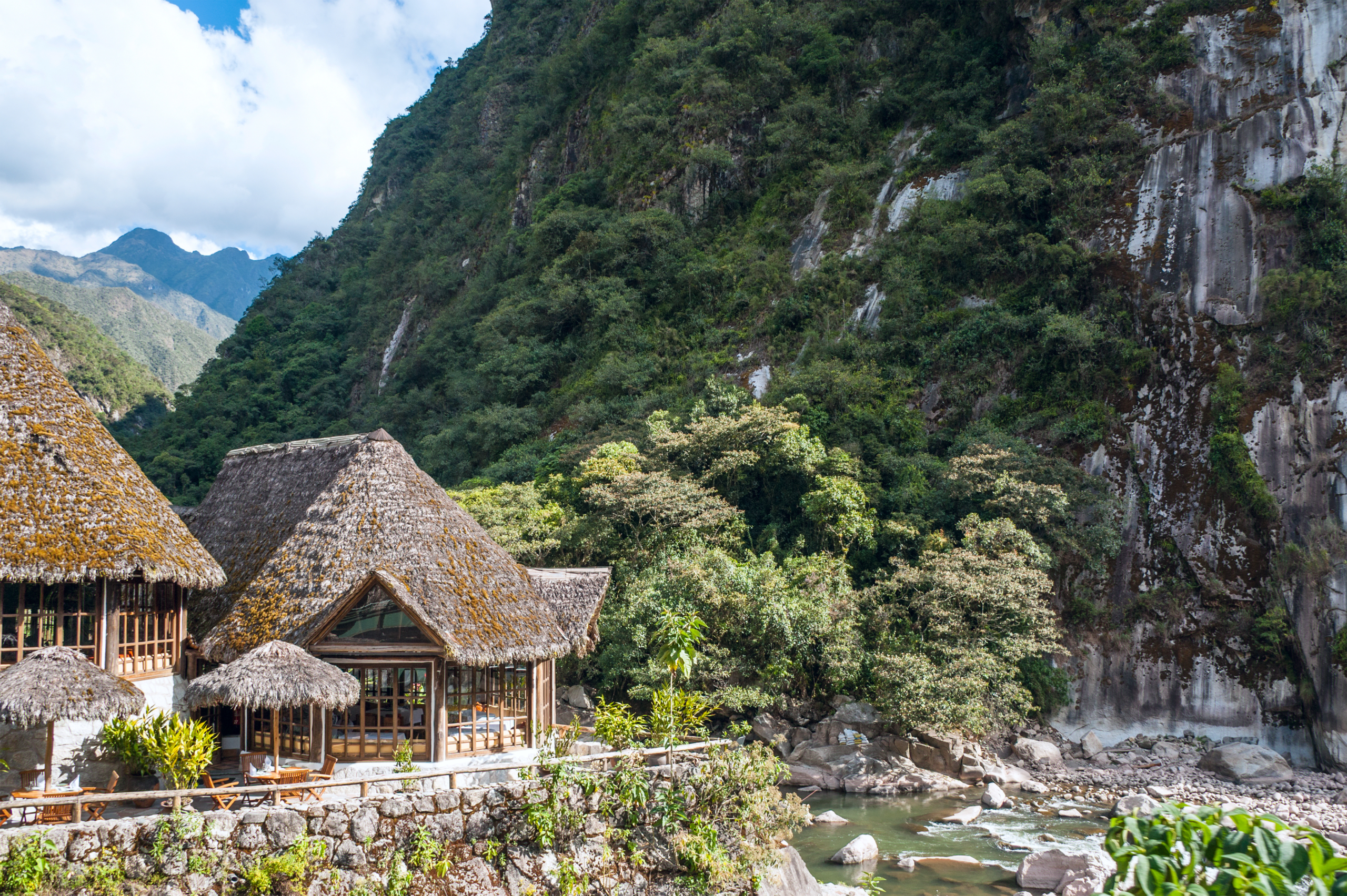 aguas calientes machu picchu amanecer donde dormir